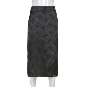 nomadic traders vintage women’s black floral midi skirt silk M L63-18